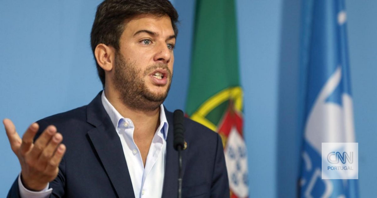 CDS não elege nenhum deputado e Francisco Rodrigues dos Santos demite-se