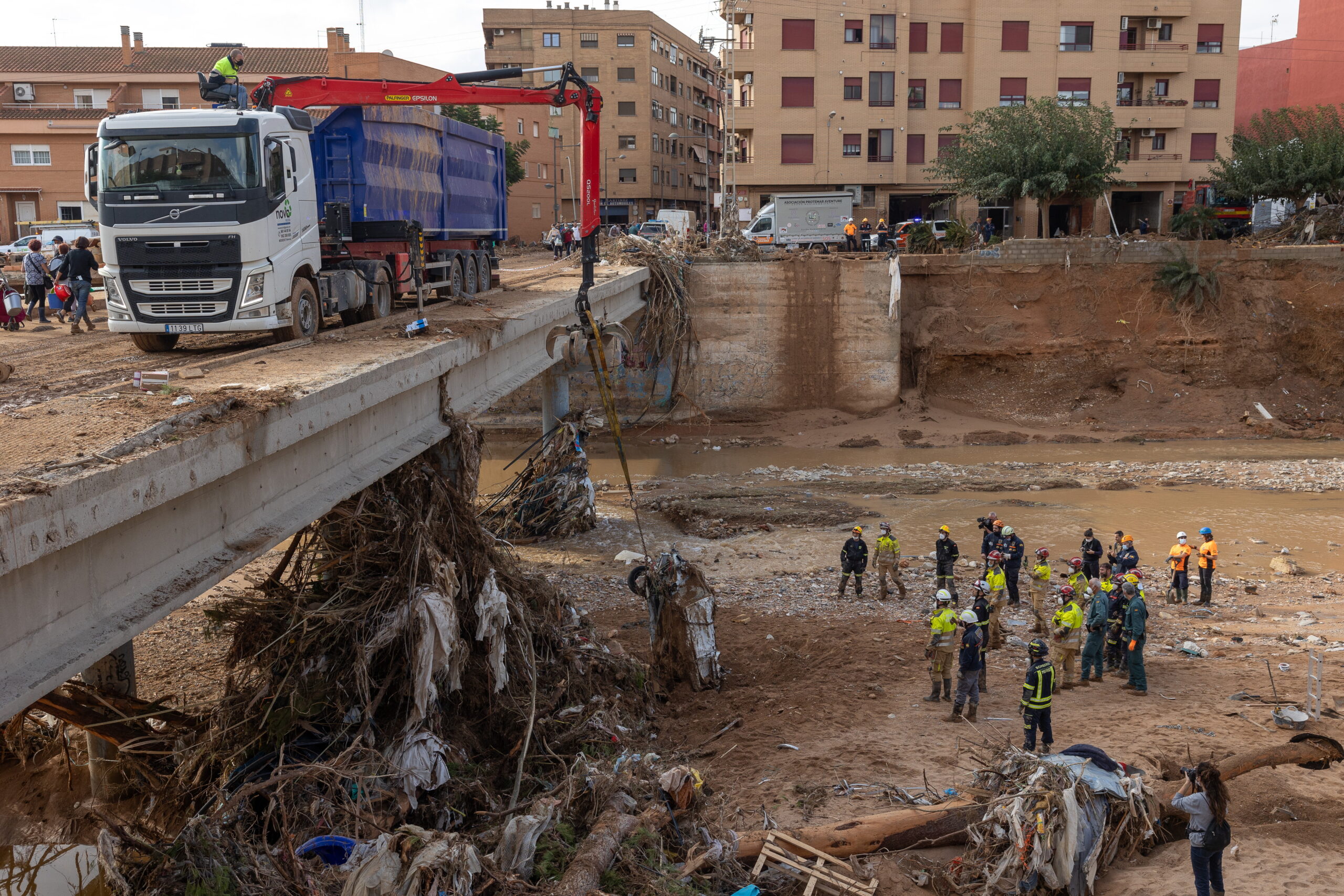 Inundações em Espanha provocam 205 mortes e configuram uma das maiores catástrofes naturais da história recente